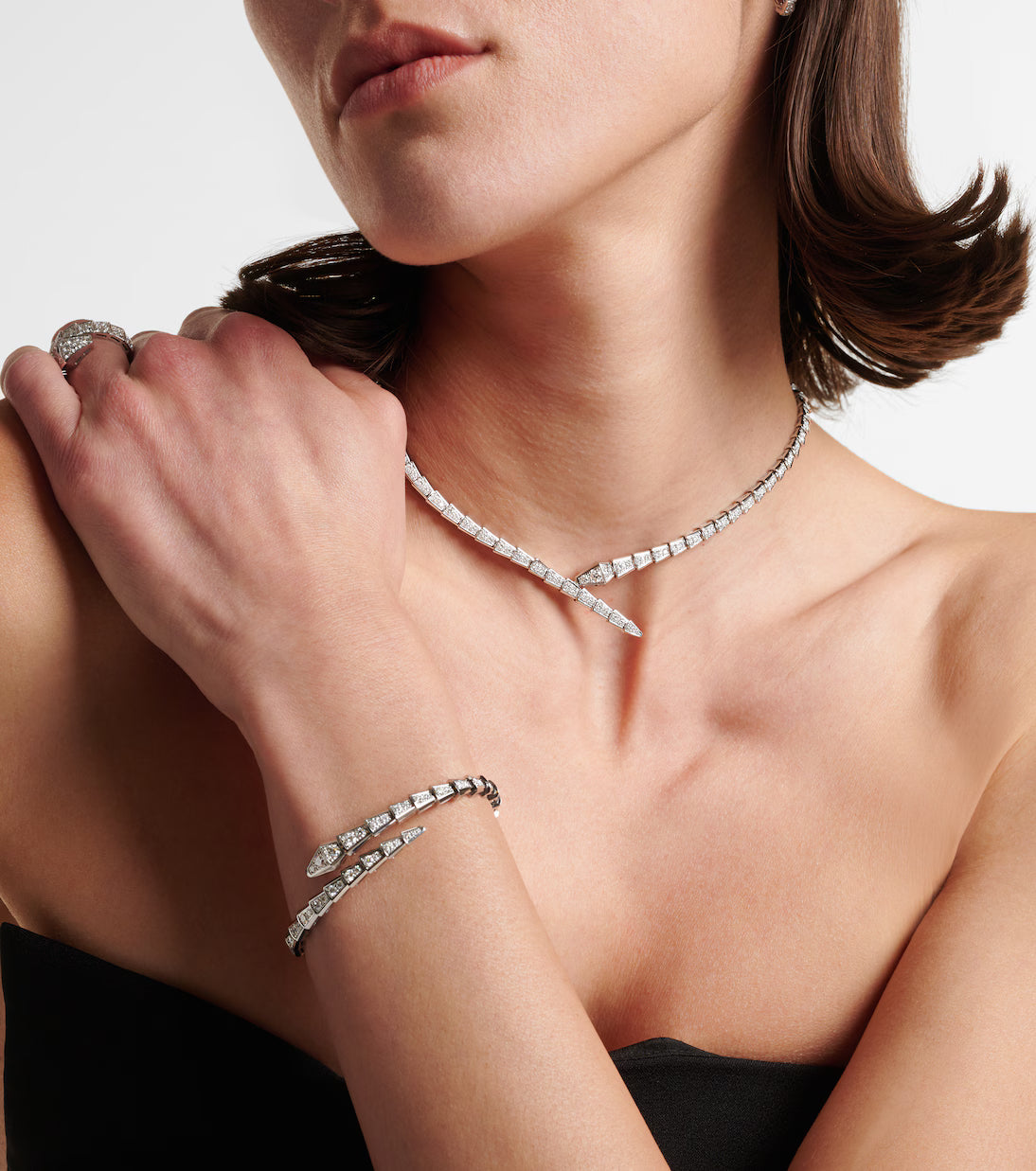 AV Viper Essence Necklace